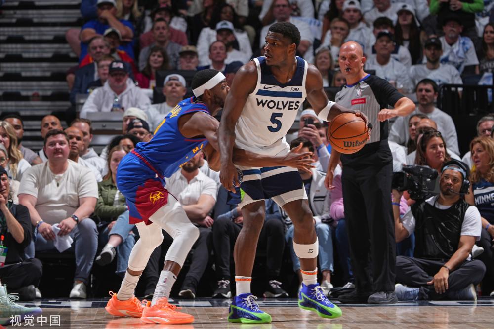 与亚特兰大 与亚特兰大