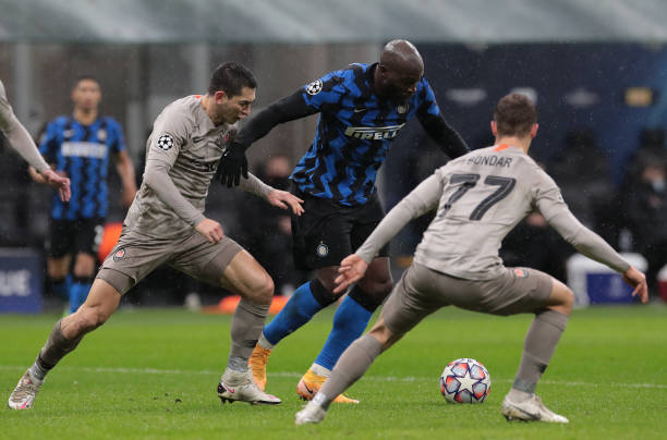 革中的足球 革中的足球