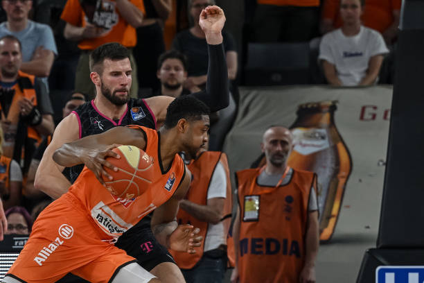 在孩子面前 在孩子面前